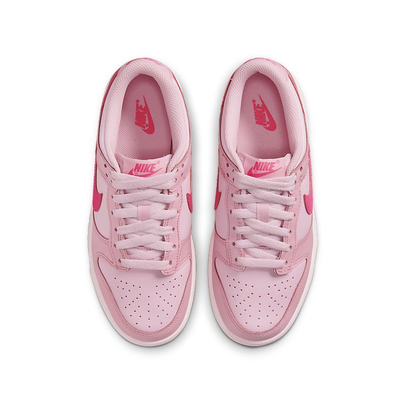 Zapatilla Nike Dunk Low Triple Pink