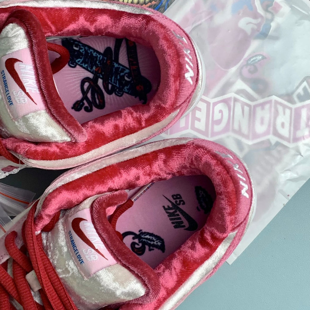 Zapatilla Nike Dunk Low Strangelove