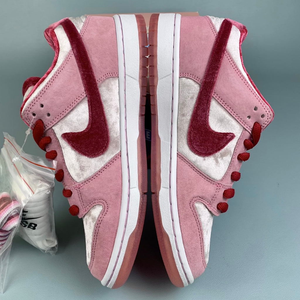 Zapatilla Nike Dunk Low Strangelove