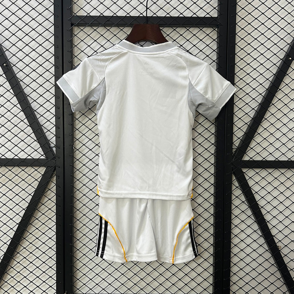 Equipación completa Real Madrid 25/26 Para Niños