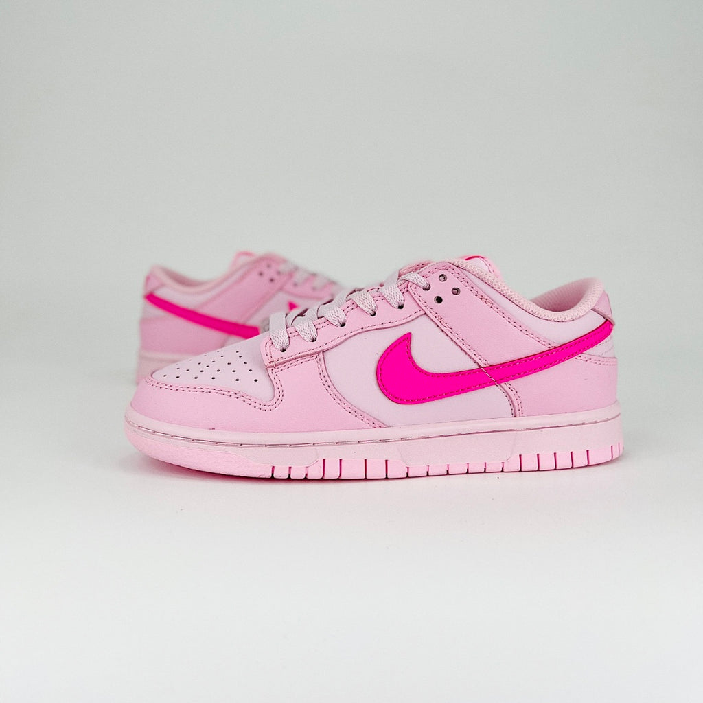 Zapatilla Nike Dunk Low Triple Pink