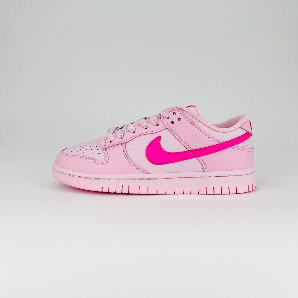 Zapatilla Nike Dunk Low Triple Pink