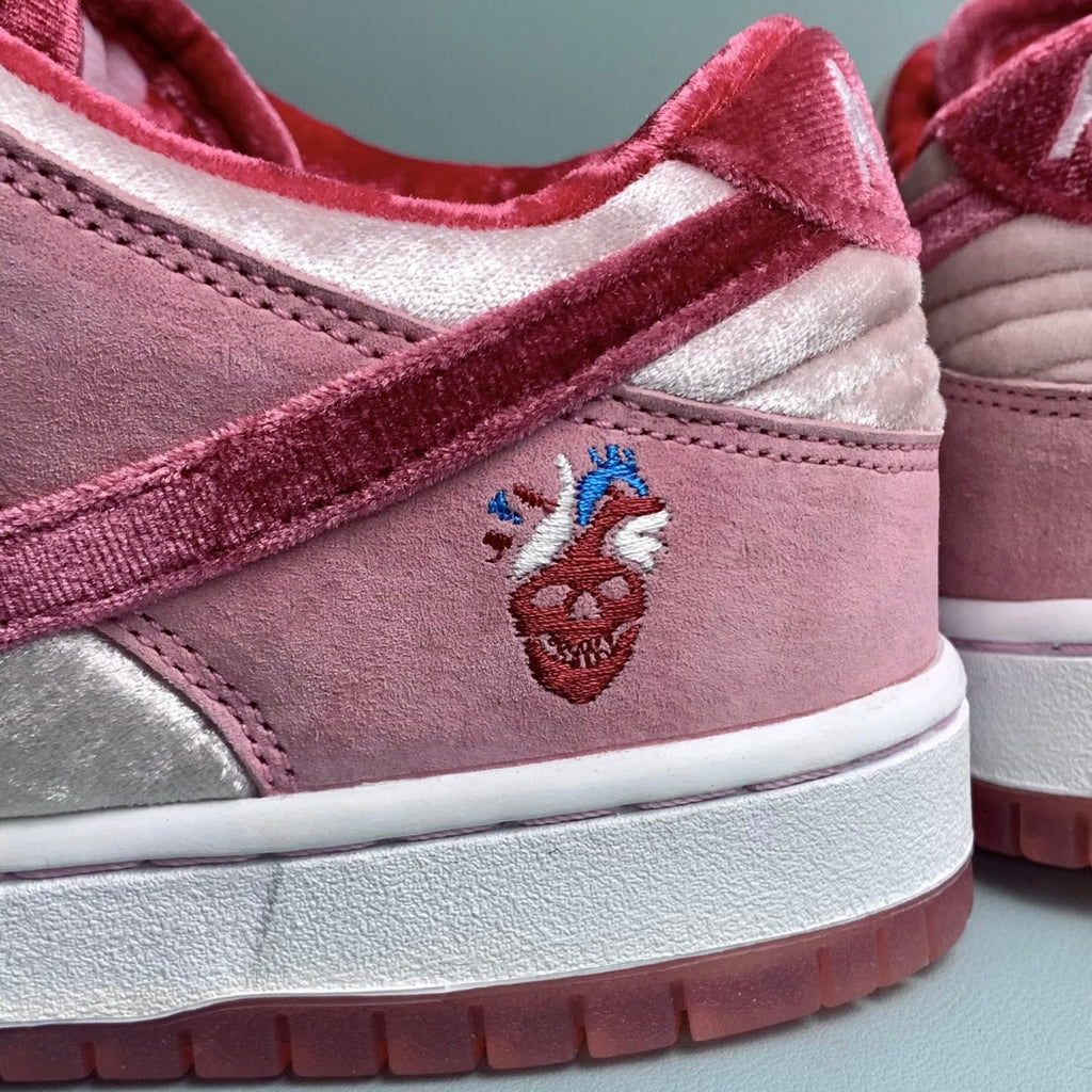 Zapatilla Nike Dunk Low Strangelove