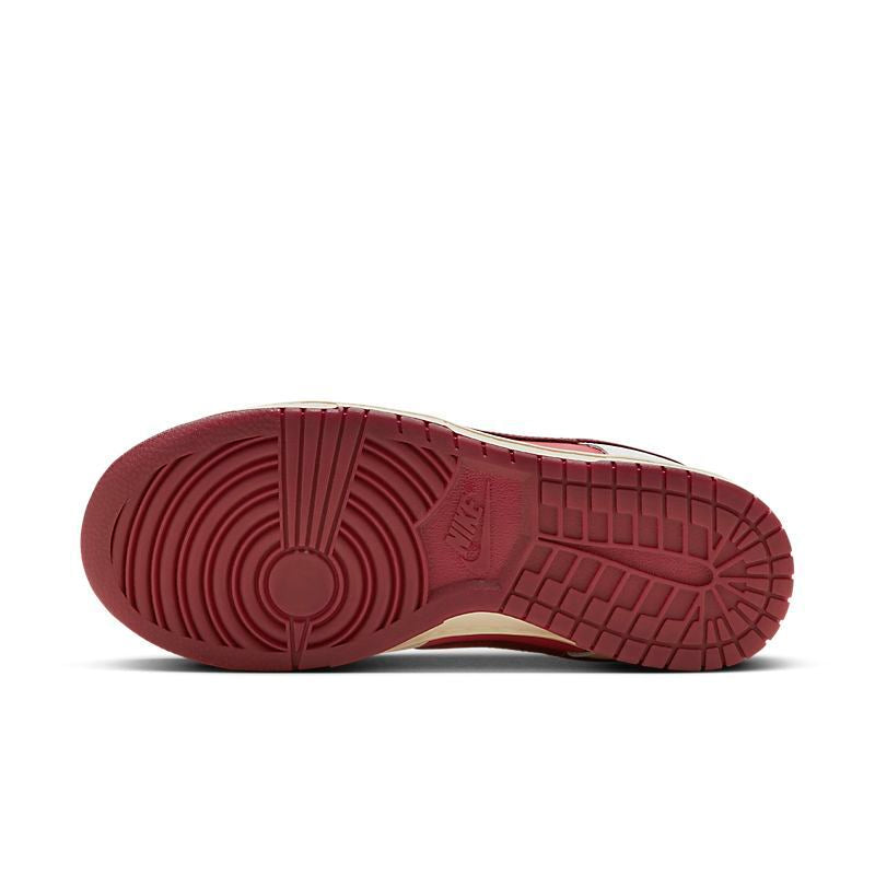 Nike SB Dunk Low San Valentín 2024