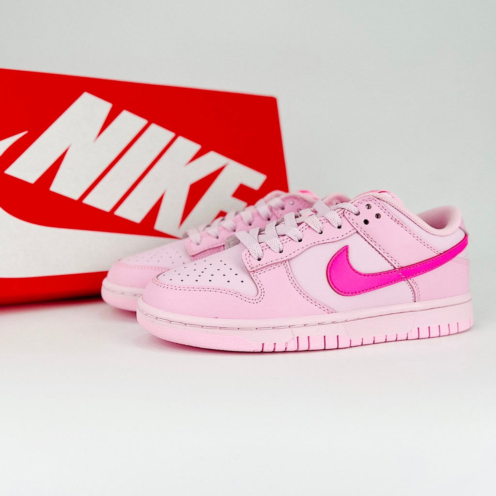 Zapatilla Nike Dunk Low Triple Pink