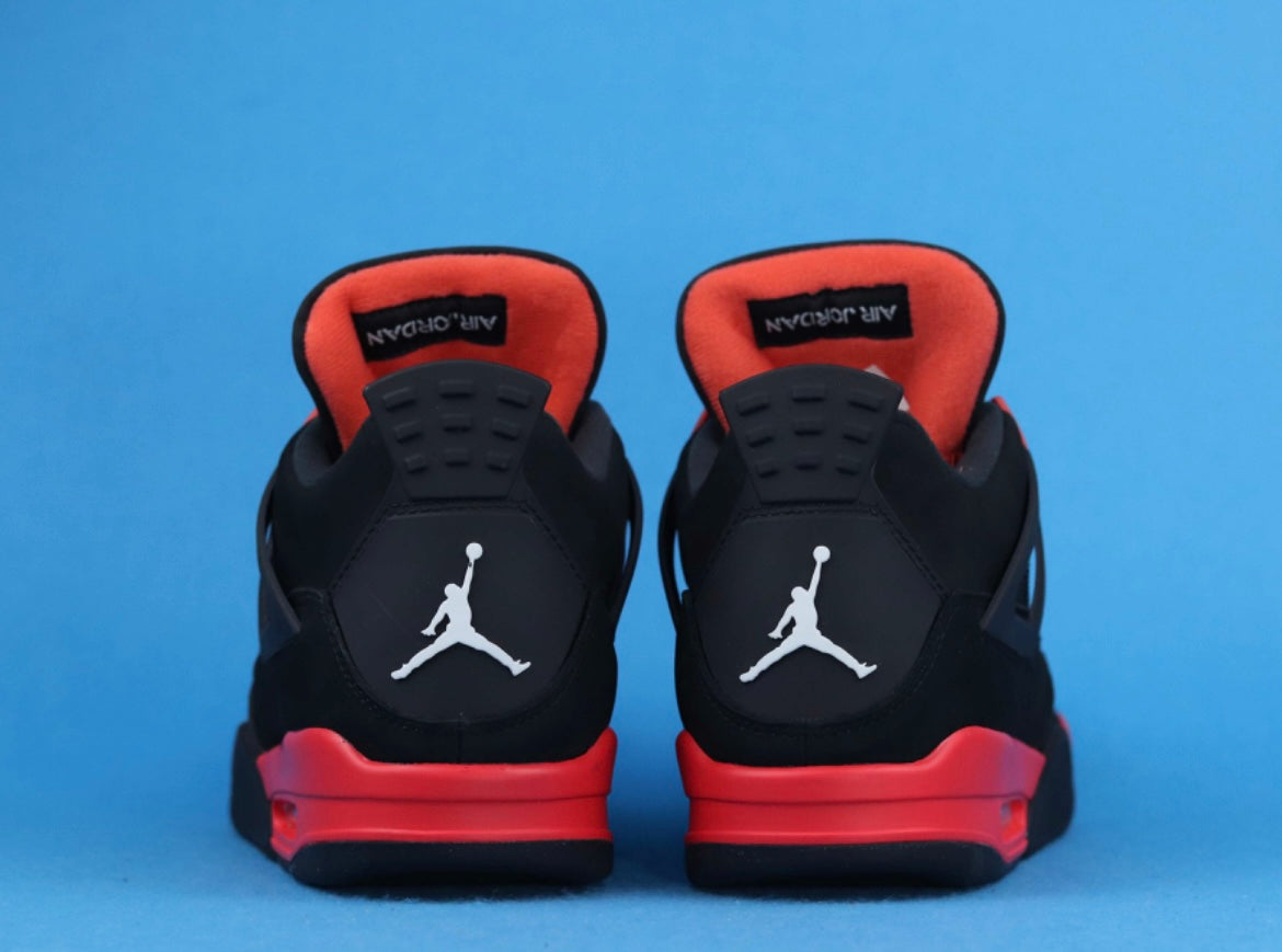 Zapatilla Nike Air Jordan 4 Retro “Red Thunder”