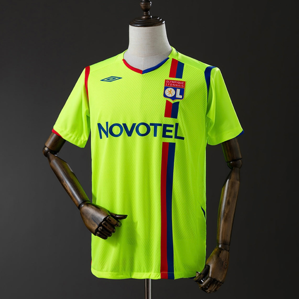 Lyon Retro Visitante 08/09